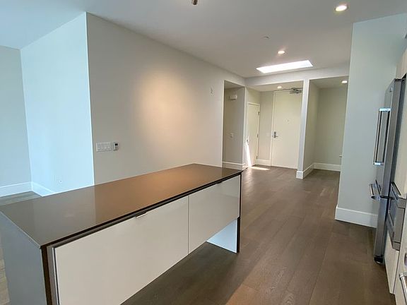 3rd image of 35 Dolores St APT 401