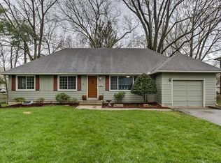 7615 W 88th St, Overland Park, KS 66212