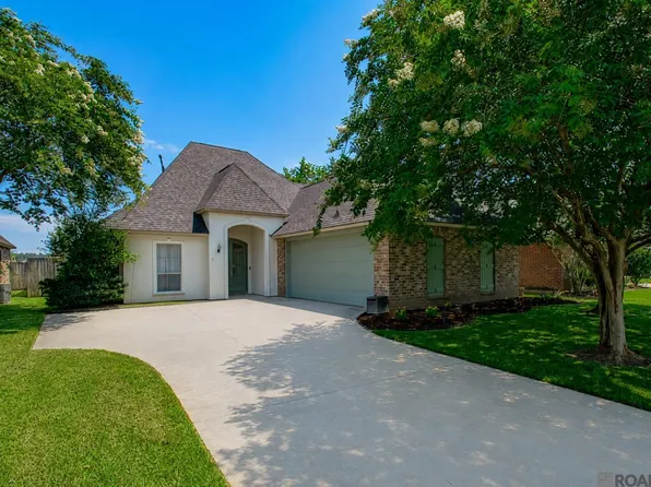10109 Chanel Dr, Denham Springs, LA 70726