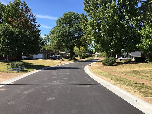 4th image of 2620 Suffolk Pl