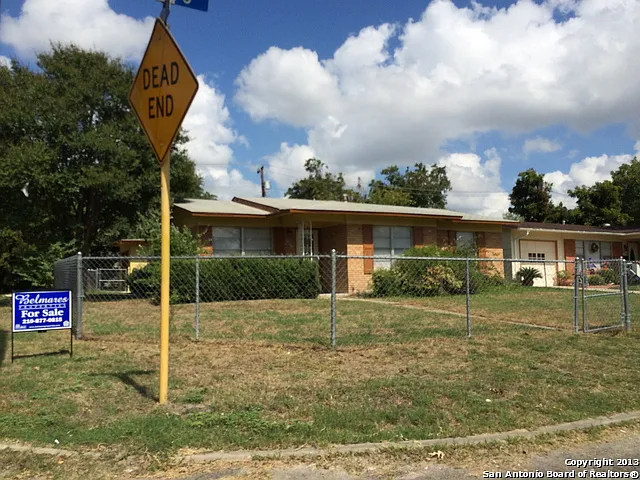 2139 Babs Dr — Photo 1