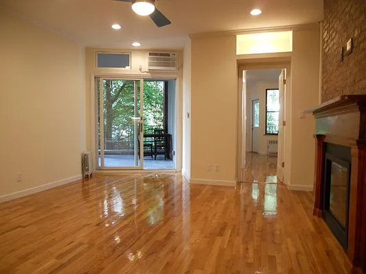 Rented by Point NYC | media 4