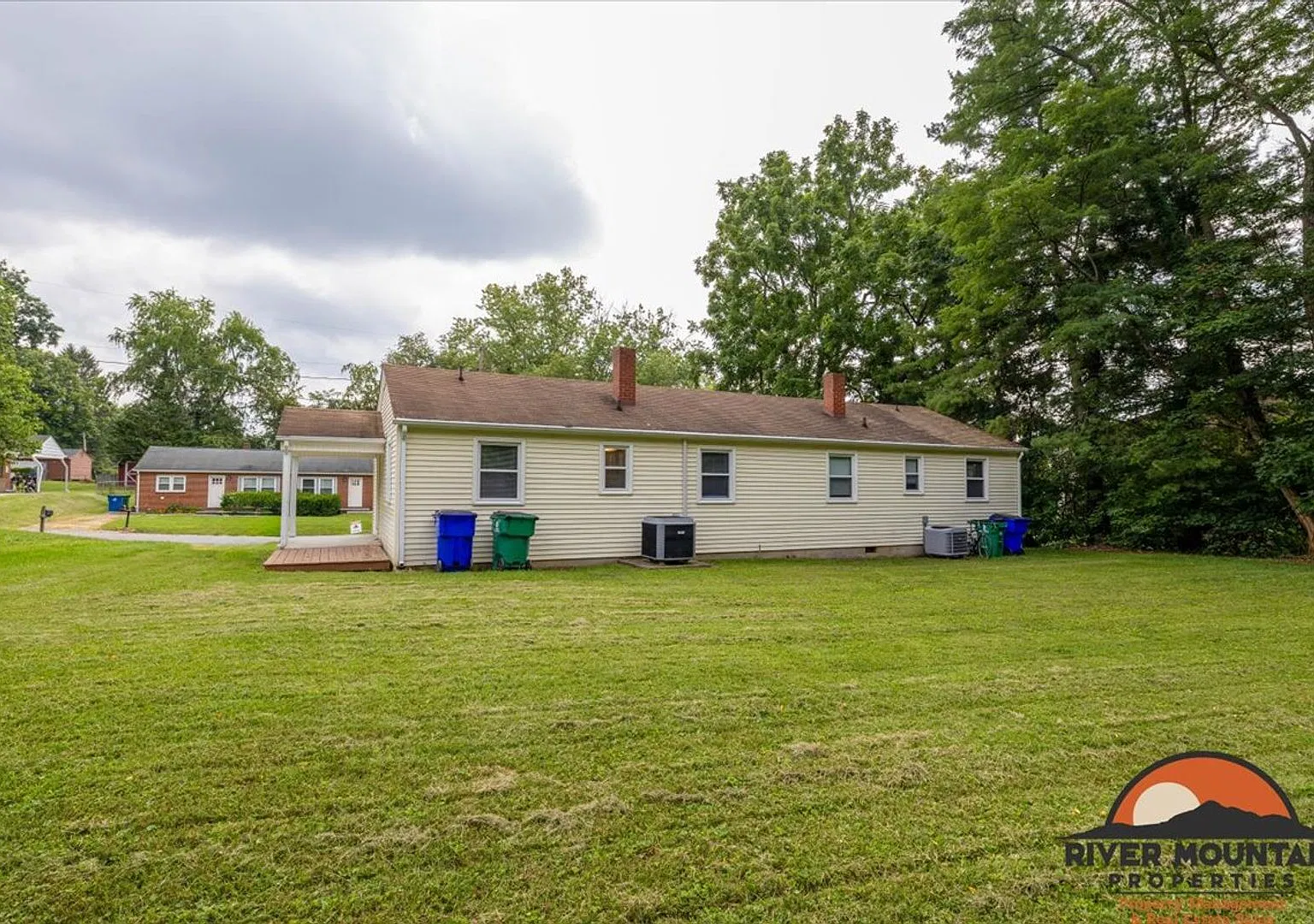 Convenient Blacksburg Duplex Close to VT — Photo 4