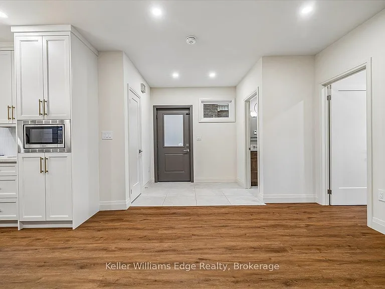 128 Gage Ave S #1 — Photo 4