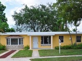 10935 SW 41st St, Miami, FL 33165