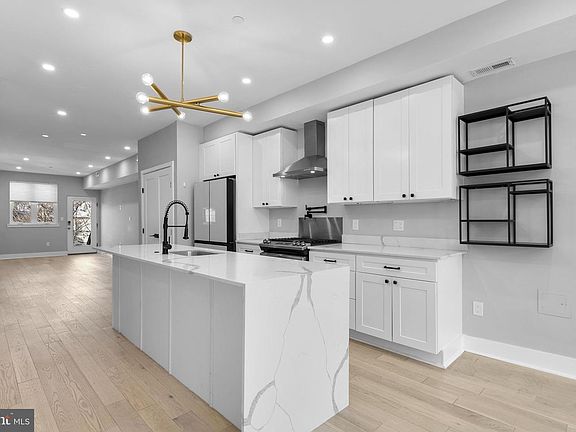 4th image of 3572 13th St NW #2