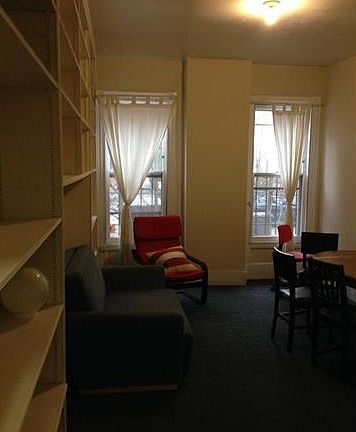 5th image of 64 Edgewood Ave