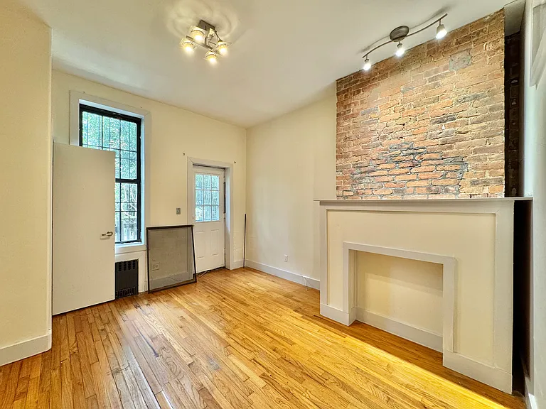 252 Stockholm St #1L — Photo 3