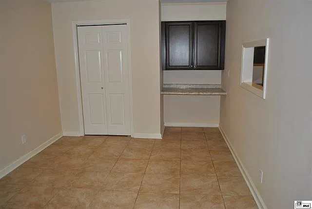 300 Woodale Dr #A — Photo 3