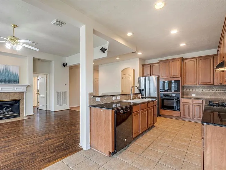 6604 Trenton Lake Ln — Photo 6