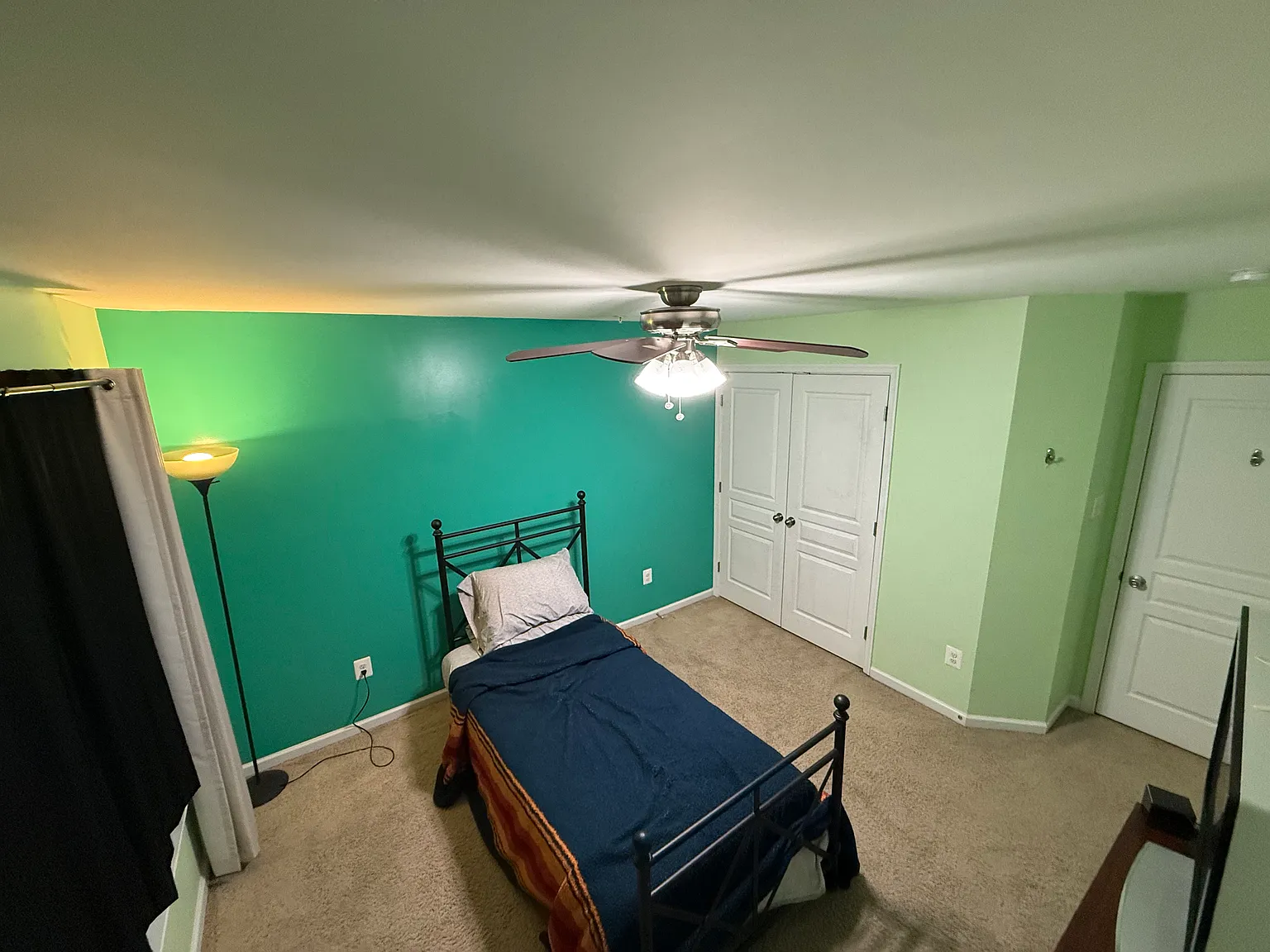 4 bed, 2.5 bath, 2302 sqft, $775 — Photo 4