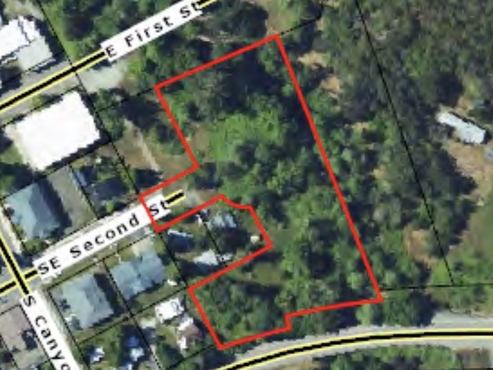 1st image of 2 Southeast St