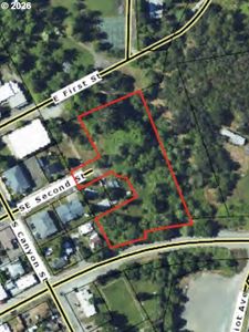 2 Southeast St, Canyonville, OR, 97417