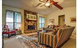 3rd image of 1328 Hickory Nut Ct