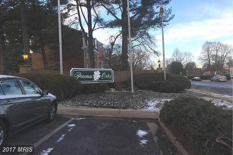 2nd image of 712 Quince Orchard Blvd