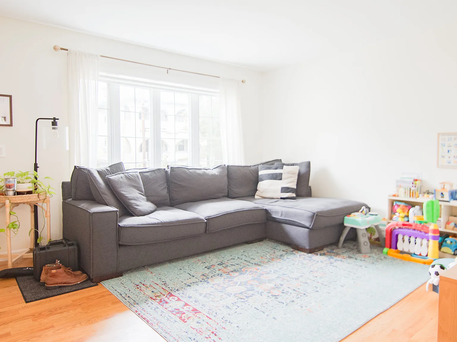 3 bed, 1500 sqft, $3,750 — Photo 2