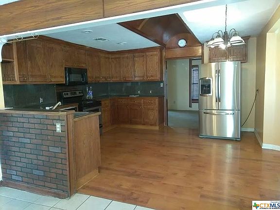 3rd image of 701 Attas Ave