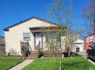 18082 Ray St, Riverview, MI 48193