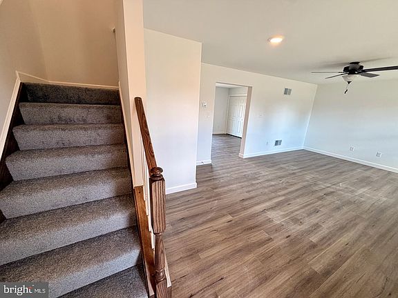 5th image of 307 Rine Dr