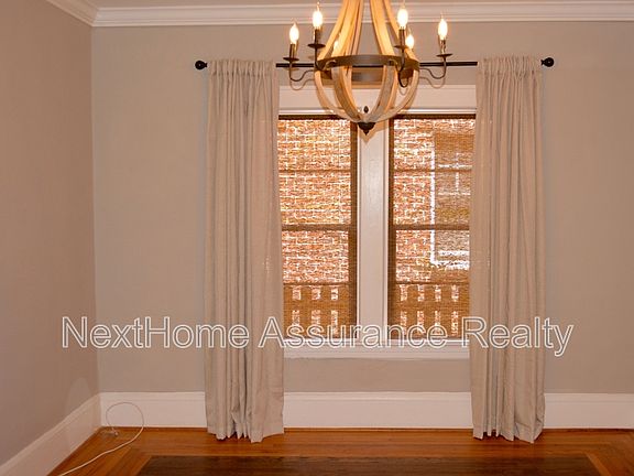 5th image of 2561 Dellwood Ave