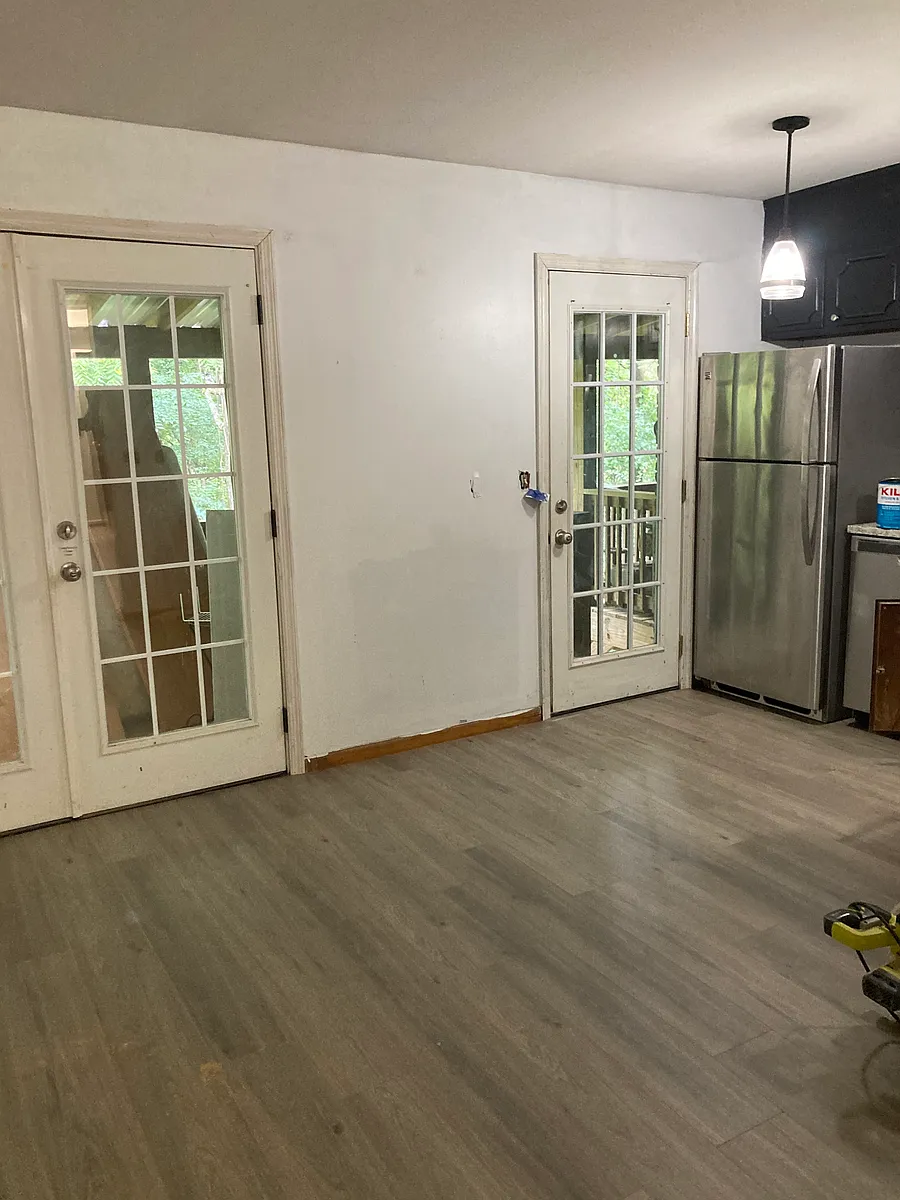 Building Photo - 1122 James Blvd #1