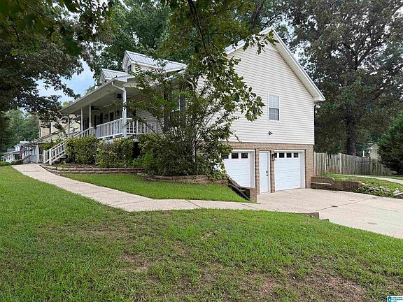 3rd image of 2212 Deer Run Ln