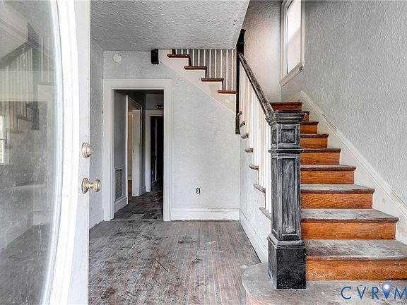 2nd image of 216 N 15th Ave