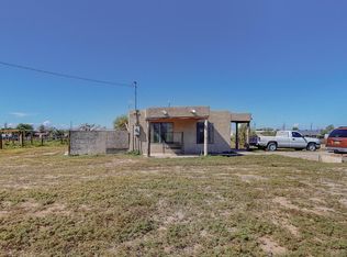 762 Meadowlake Rd, Los Lunas, NM 87031