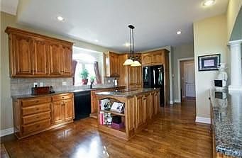 5th image of 7823 N Birch Ln