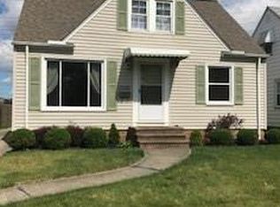 9326 Outlook Dr, Brooklyn, OH