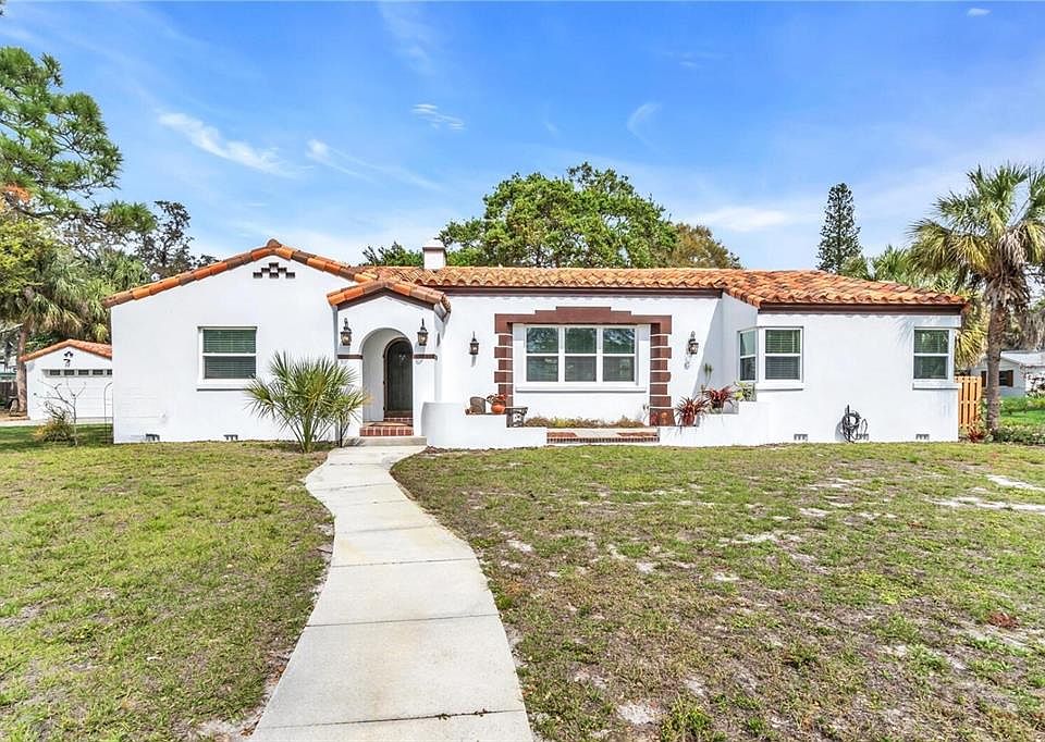 1st image of 5207 31ST AVENUE S