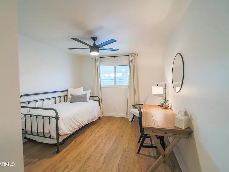 1224 E Alameda Dr — Photo 4