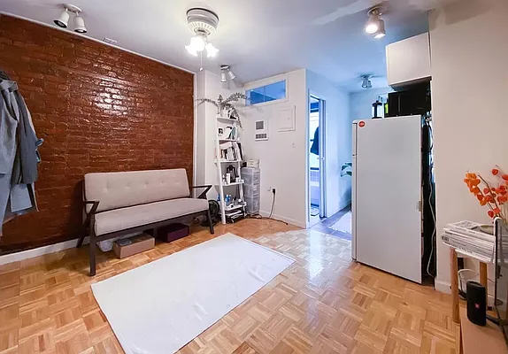 Rented by The Gonzalez Property Group LLC | media 8