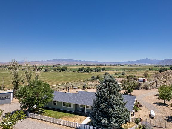 2nd image of 105 Artist View Rd