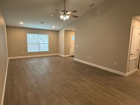 4th image of 2108 South St