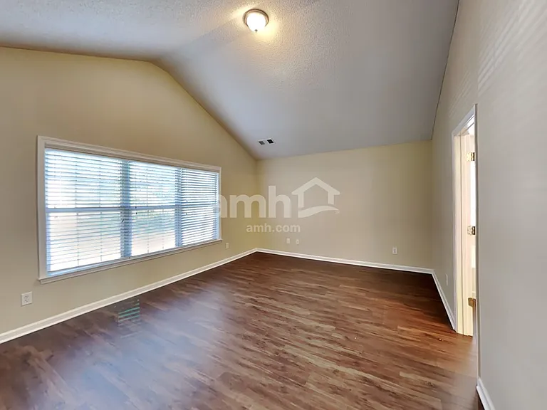 3450 Ridgefair Dr — Photo 10