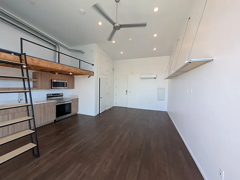 701 Robinson Avenue — Photo 6