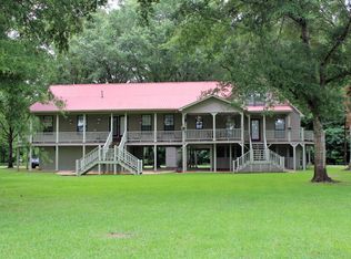 343 Clear Lake Cove Dr, Pickensville, AL 35447