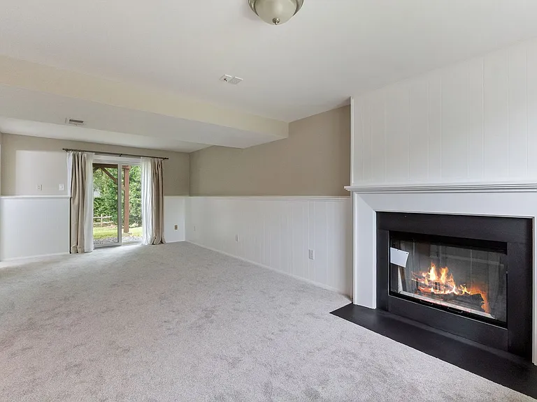 8454 Rippled Creek Ct — Photo 13