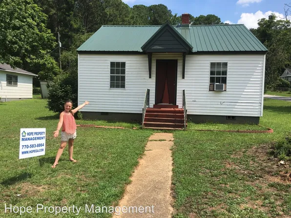 201 White Ave, Hogansville, GA 30230