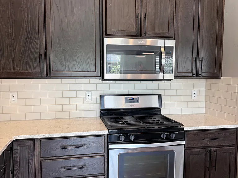 5493 W Los Flores St — Photo 7