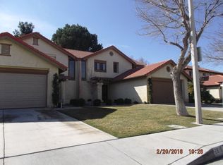 2820 Dartmouth Dr, Lancaster, CA 93536
