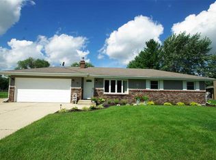 11856 Wagon Ln, Roscoe, IL 61073