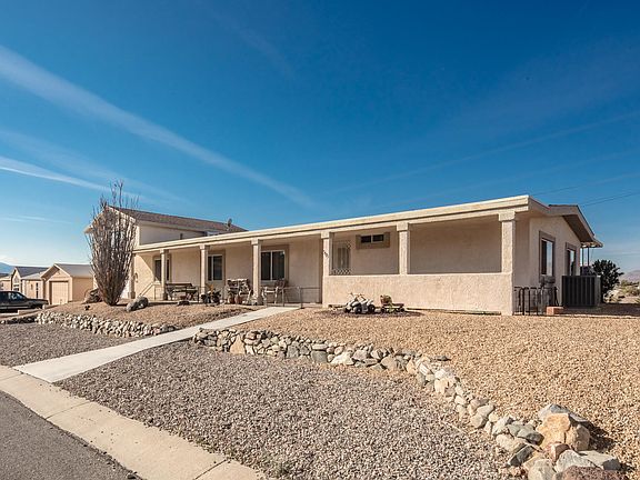 3rd image of 3025 Kenneth Ln