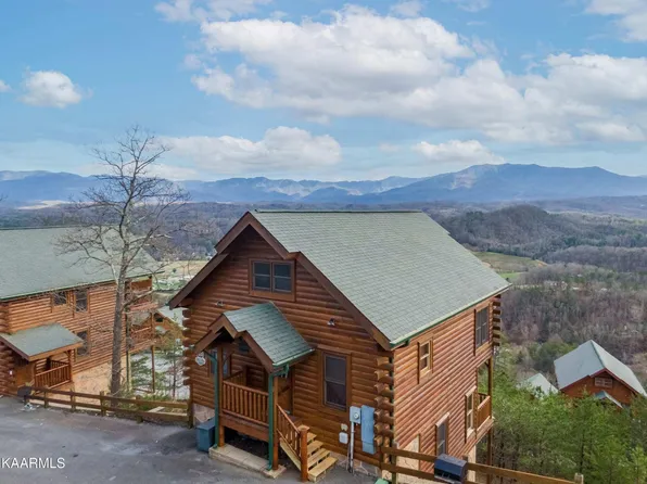 3017 Legacy Vista Dr, Sevierville, TN 37876