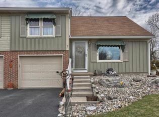 7 Branstock Ct, Lititz, PA 17543