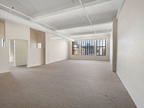 3rd image of 633 S Plymouth Ct APT 1206