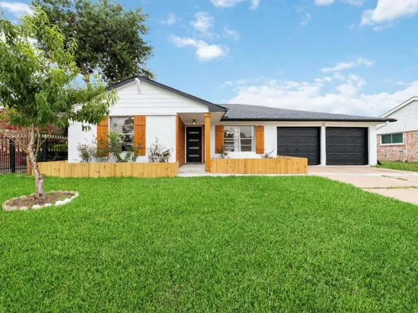 12339 Huntington Field Dr, Houston, TX 77099