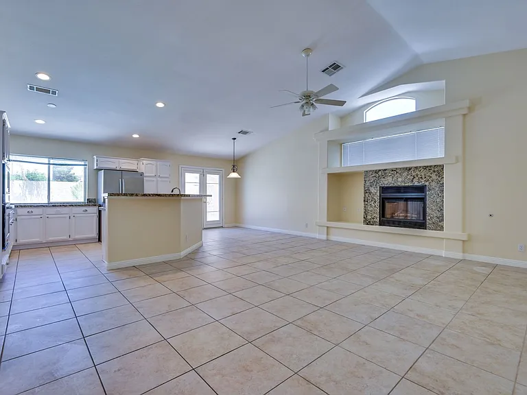 968 E Robindale Rd — Photo 23