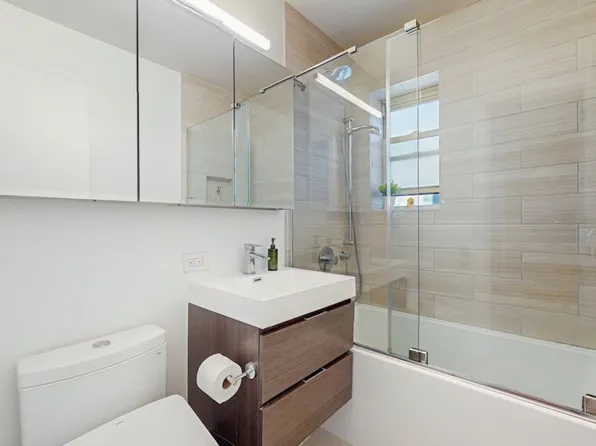 155 East 38th Street image 7 of 14